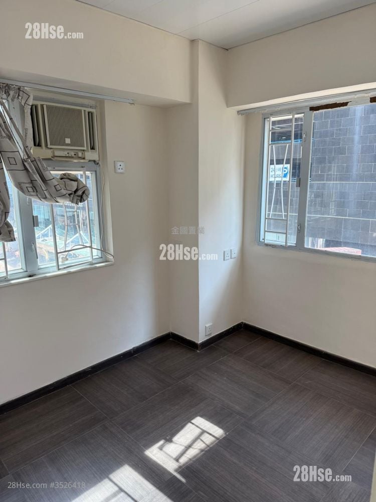 Wing Fat Mansion Rental 2 Bedrooms , 1 Bathroom 404 ft²