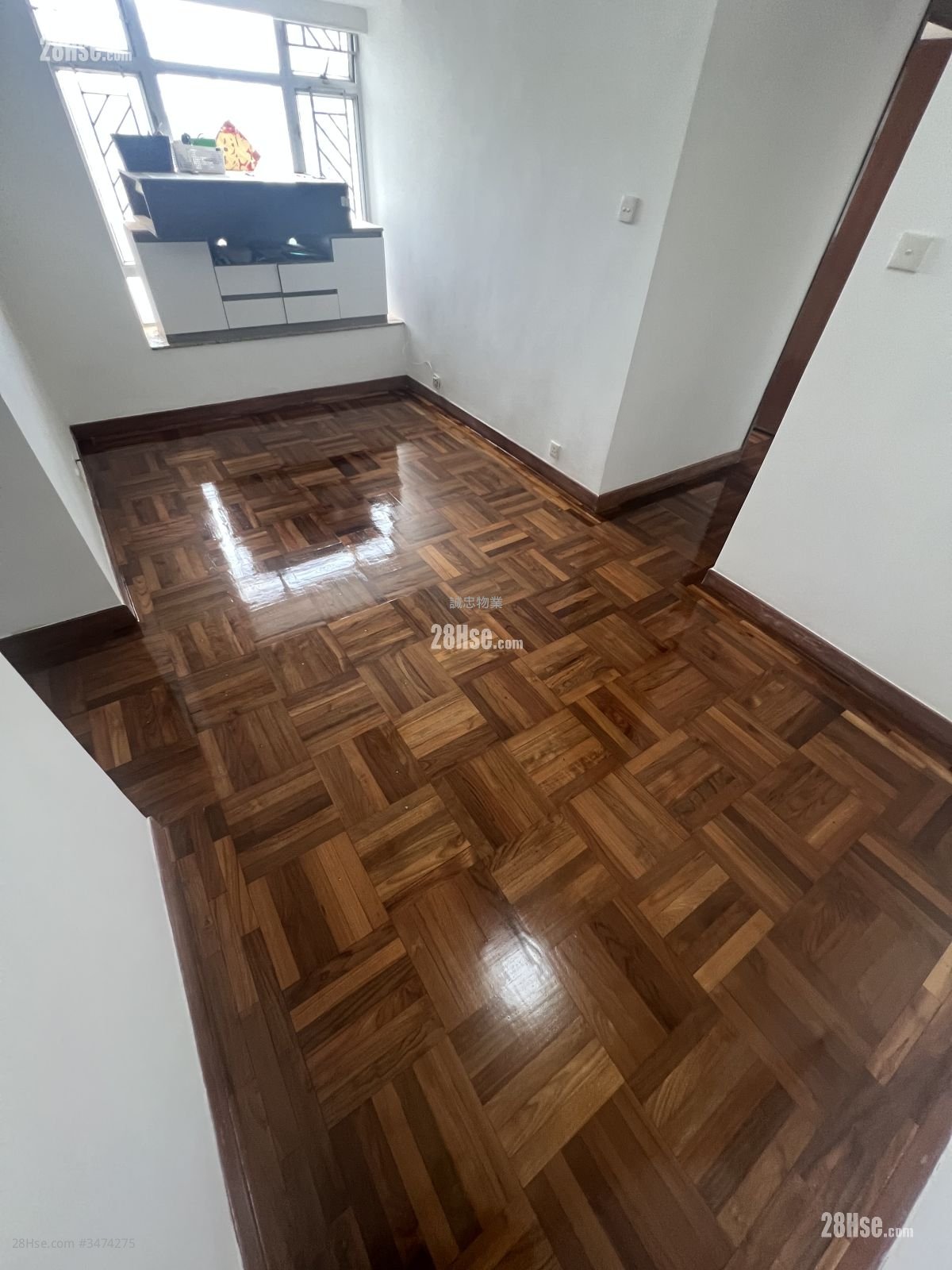 Lung Fung Garden Rental 3 Bedrooms , 1 Bathroom 654 ft²