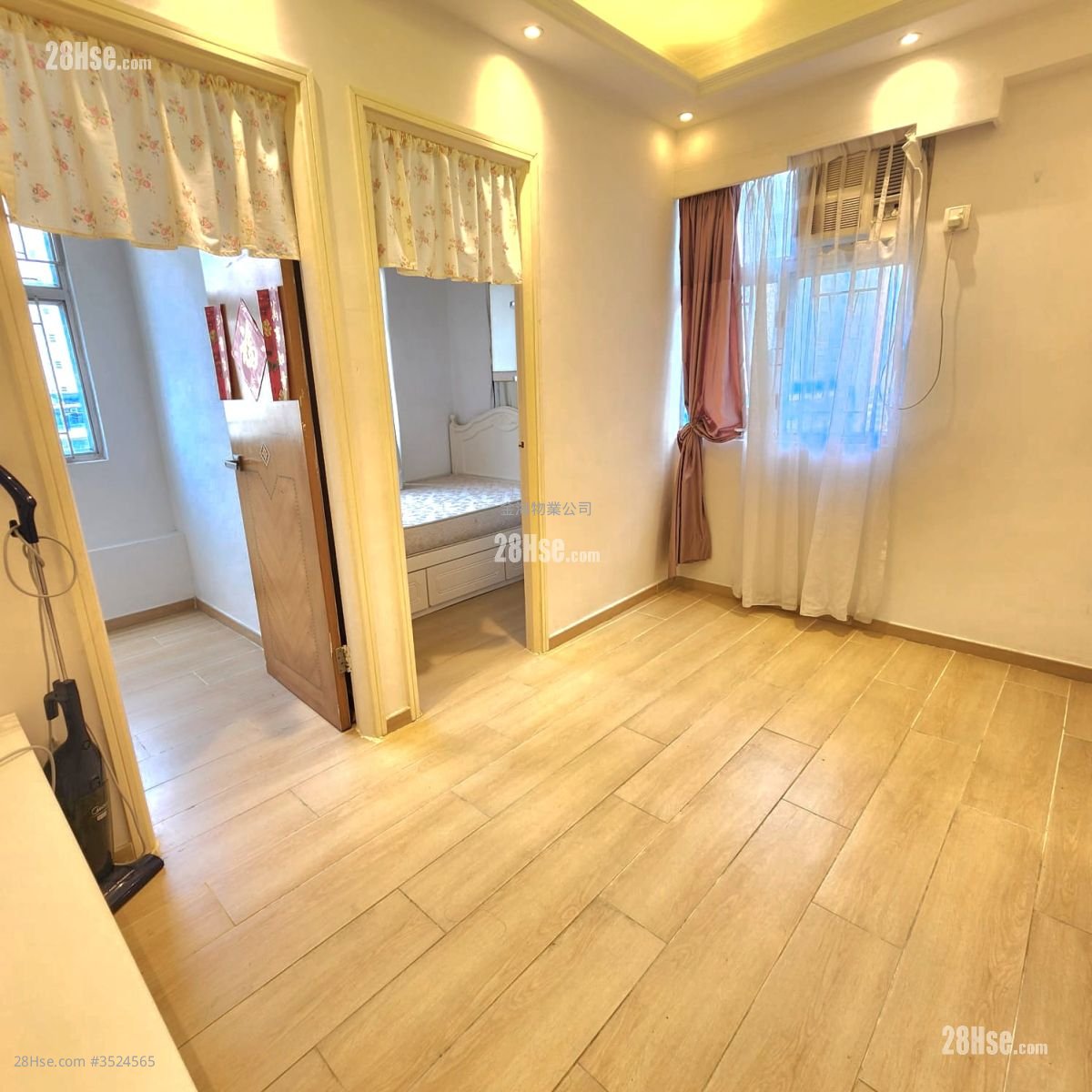 Lauren Court Rental 2 Bedrooms , 1 Bathroom 267 ft²