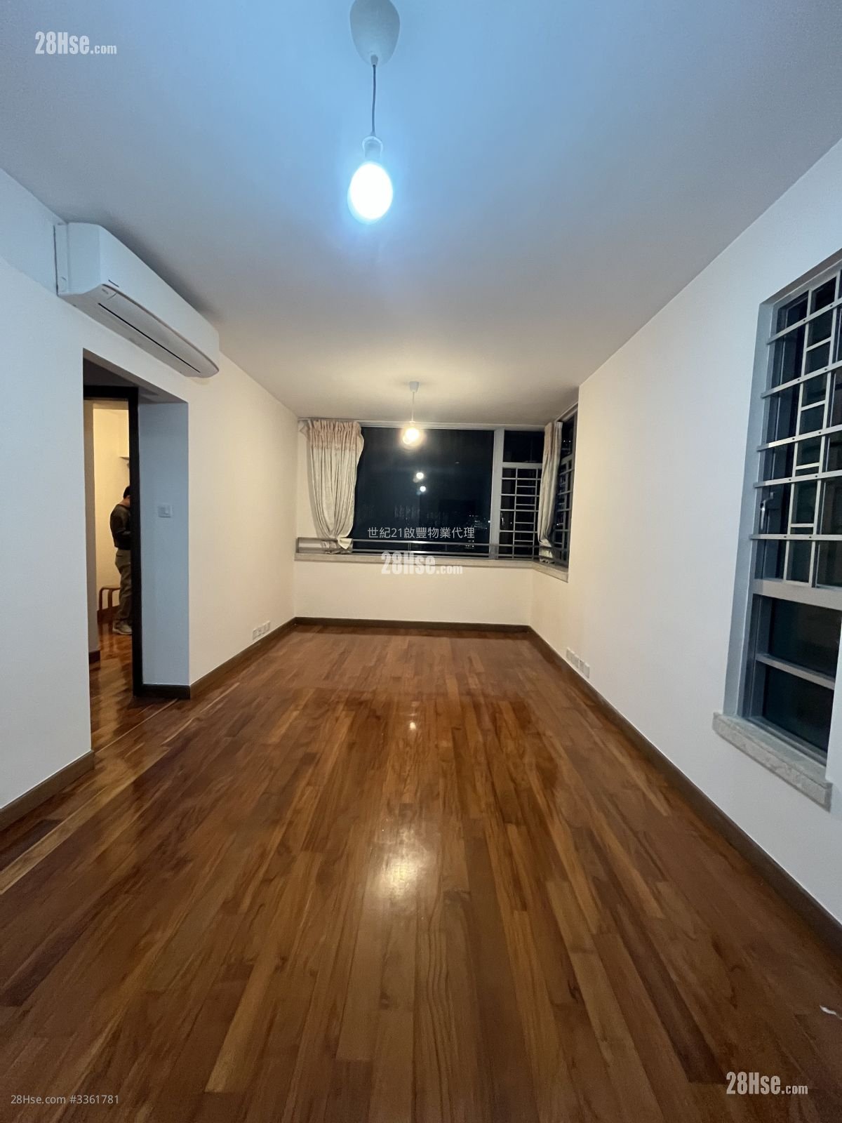 Le Billionnaire Sell 2 Bedrooms , 1 Bathroom 542 ft² Le Billionnaire Sell 2 Bedrooms , 1 Bathroom 542 ft²