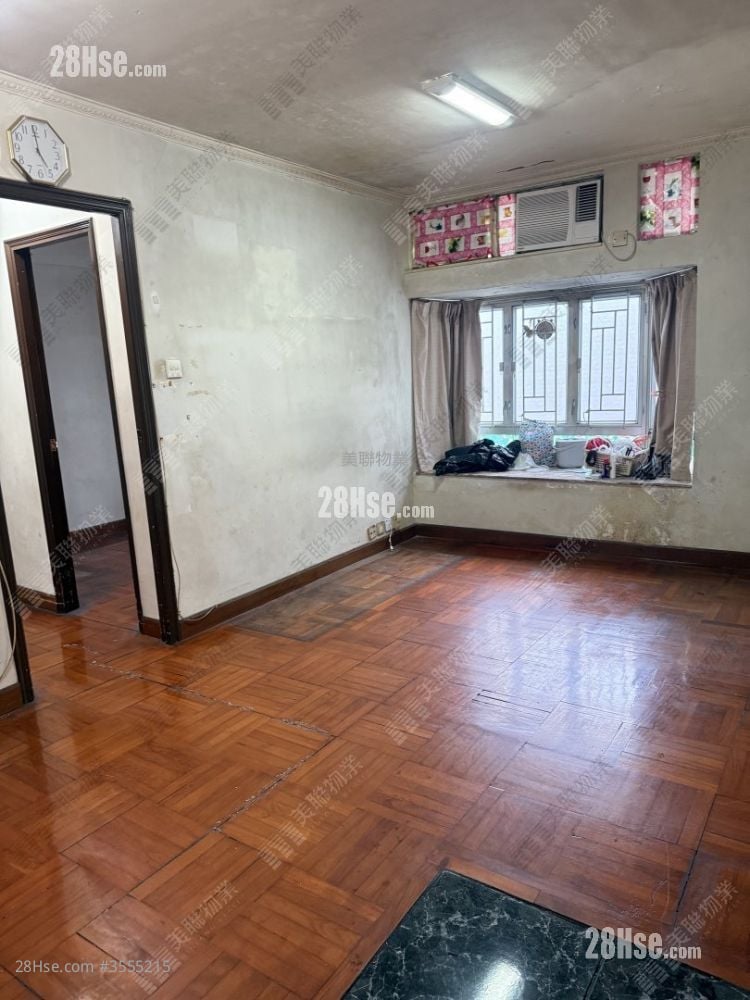 Greenfield Garden Sell 2 Bedrooms , 1 Bathroom 443 ft²