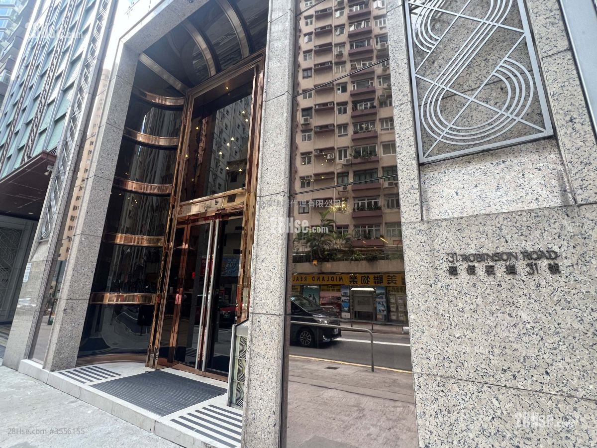 罗便臣道31号 售盘 3 房 880 平方尺