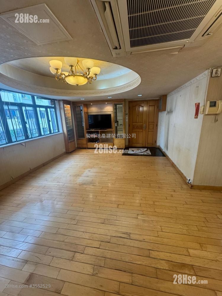 Man Yuen Sell 3 Bedrooms , 2 Bathrooms 1,076 ft²