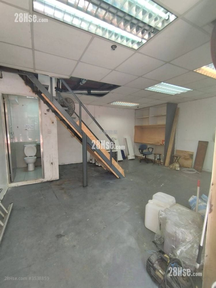 Centre 600 Rental Studio 420 ft² Centre 600 Rental Studio 420 ft²