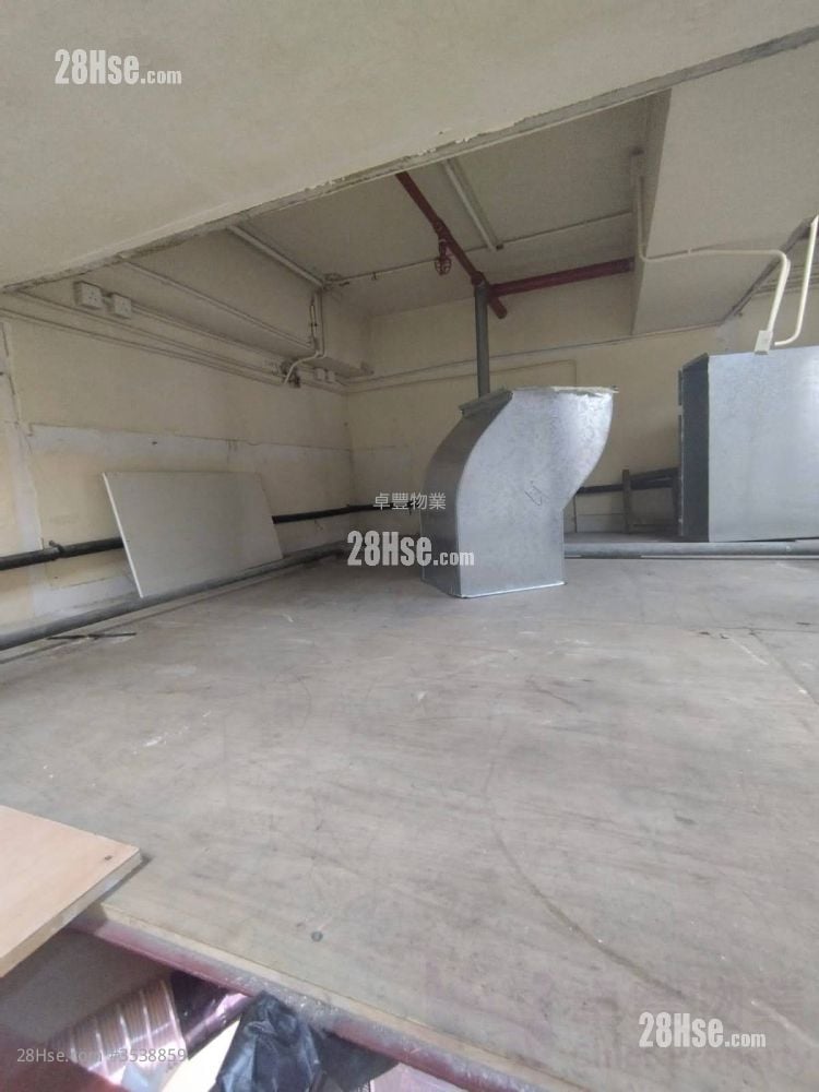 Centre 600 Rental Studio 420 ft² Centre 600 Rental Studio 420 ft²