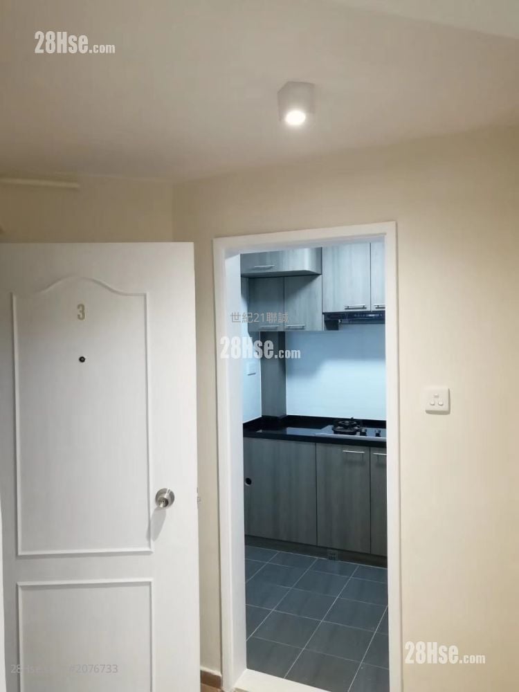 Hong Tin Court Rental 2 Bedrooms , 1 Bathroom 400 ft²