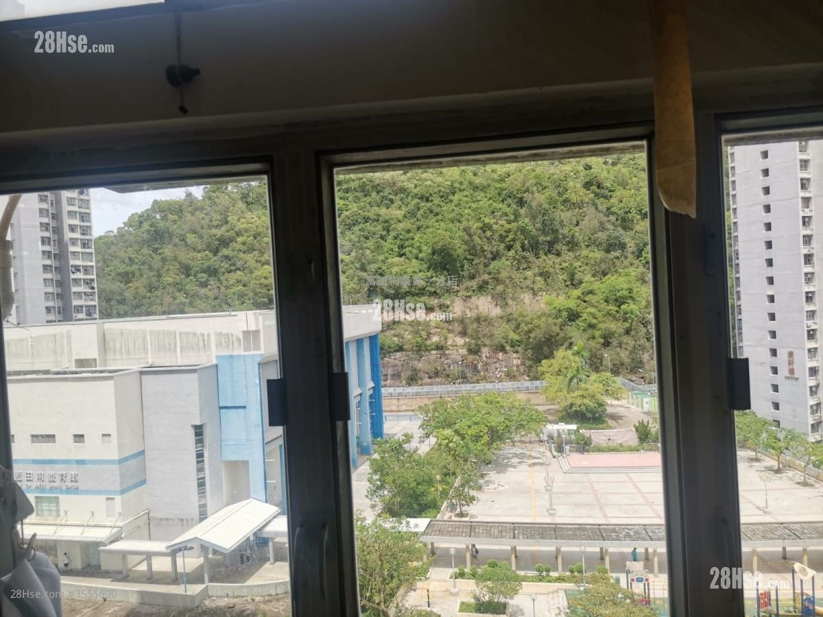 Hong Pak Court Sell 645 ft²