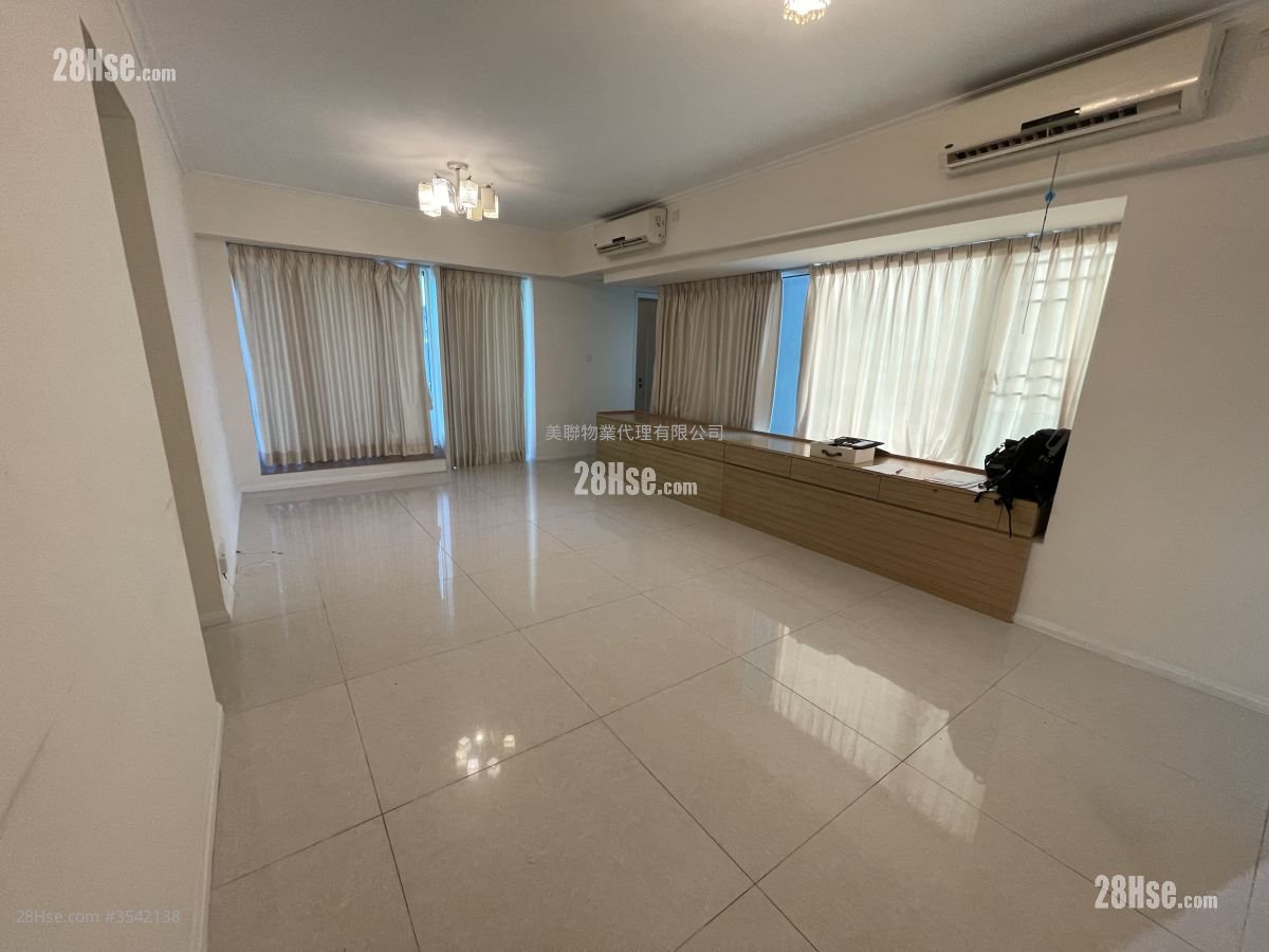 One West Kowloon Rental 4 Bedrooms , 2 Bathrooms 970 ft²
