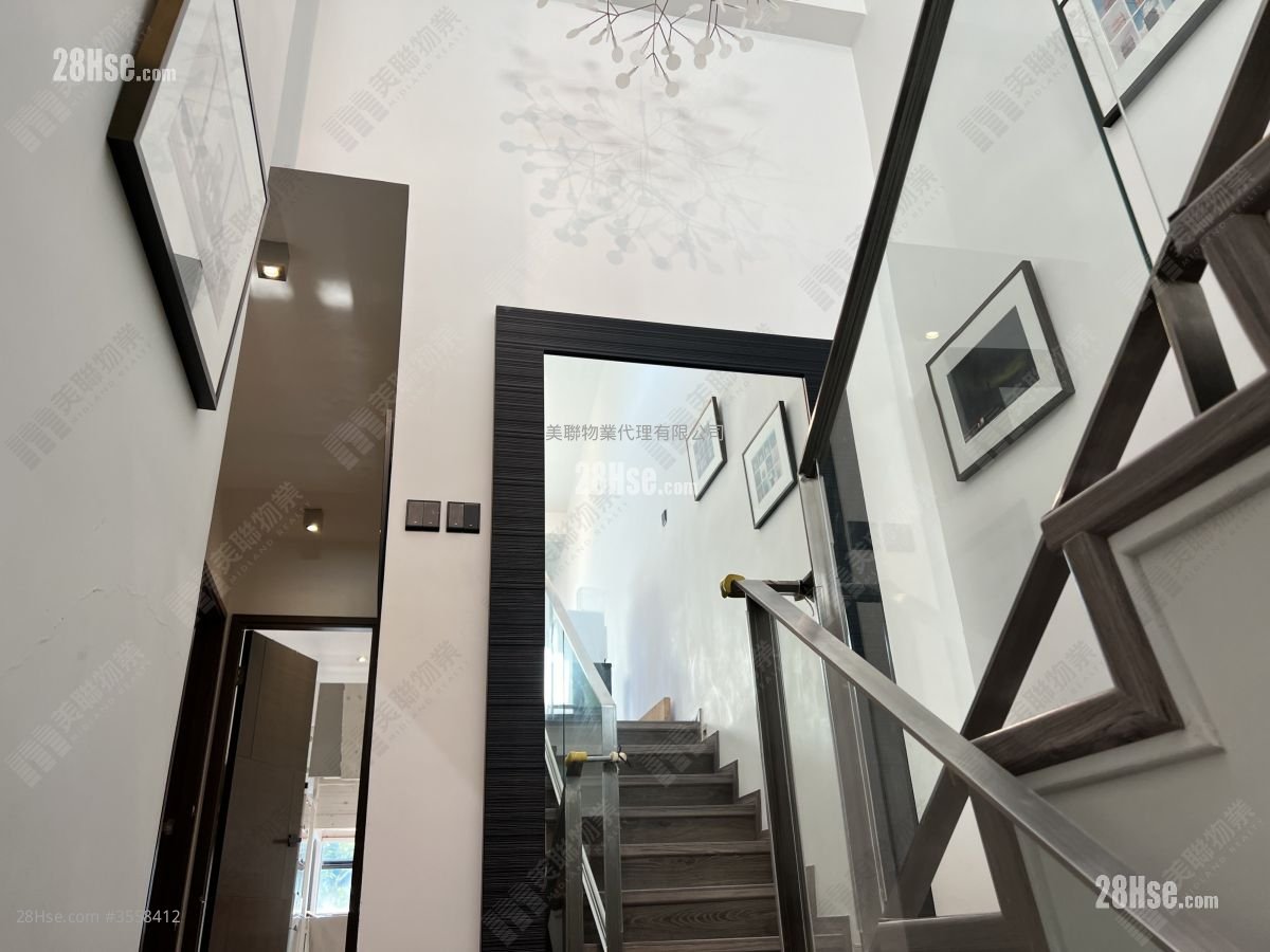 倚龙山庄 售盘 4 房 , 2 浴室 1,586 平方尺 倚龙山庄 售盘 4 房 , 2 浴室 1,586 平方尺