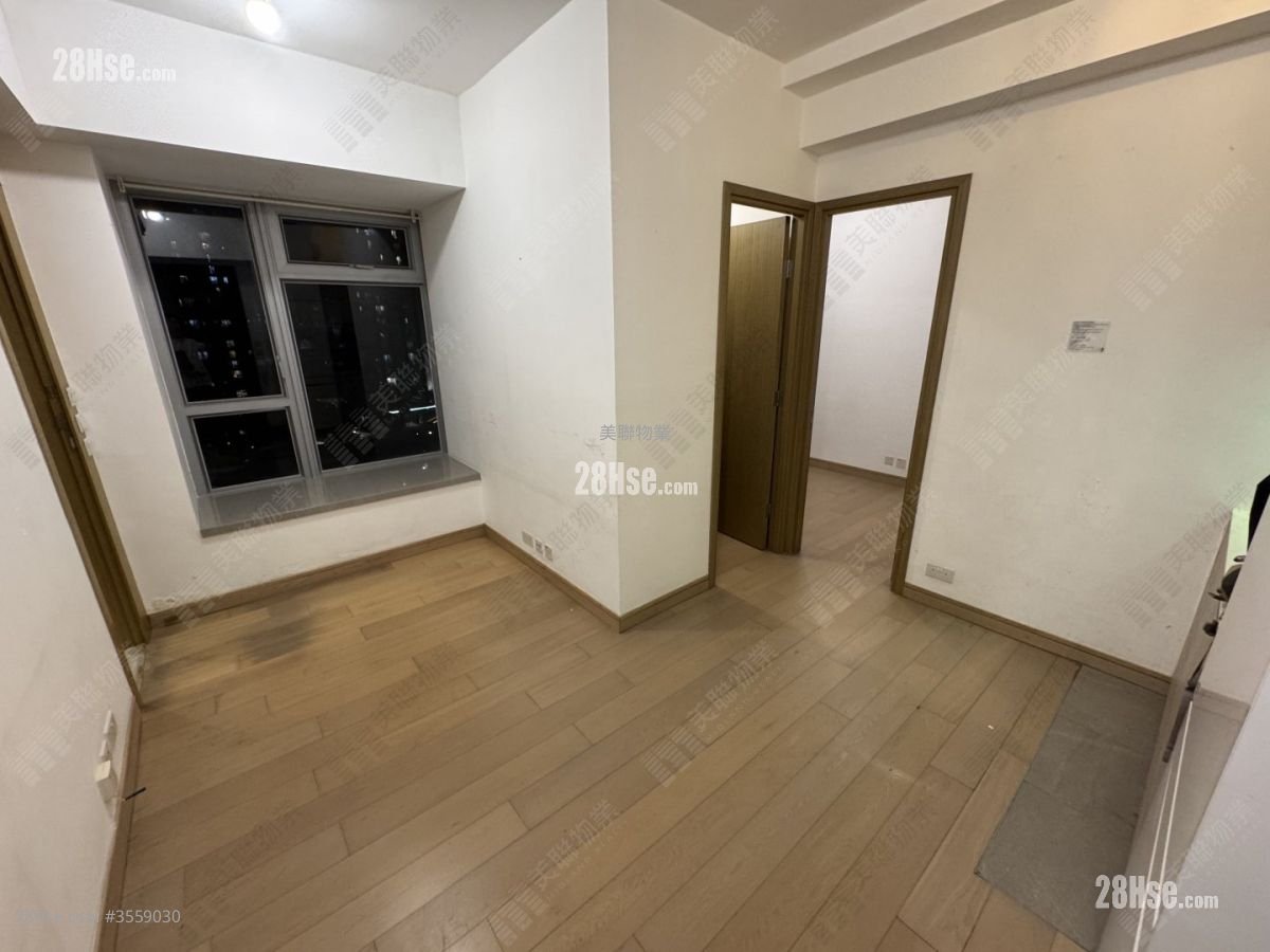 The Reach Rental 2 Bedrooms , 1 Bathroom 354 ft²