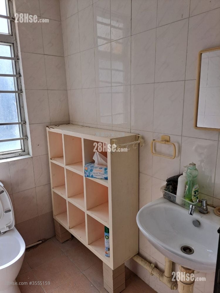 Thriving Industrial Centre Sell 1 Toilet Thriving Industrial Centre Sell 1 Toilet
