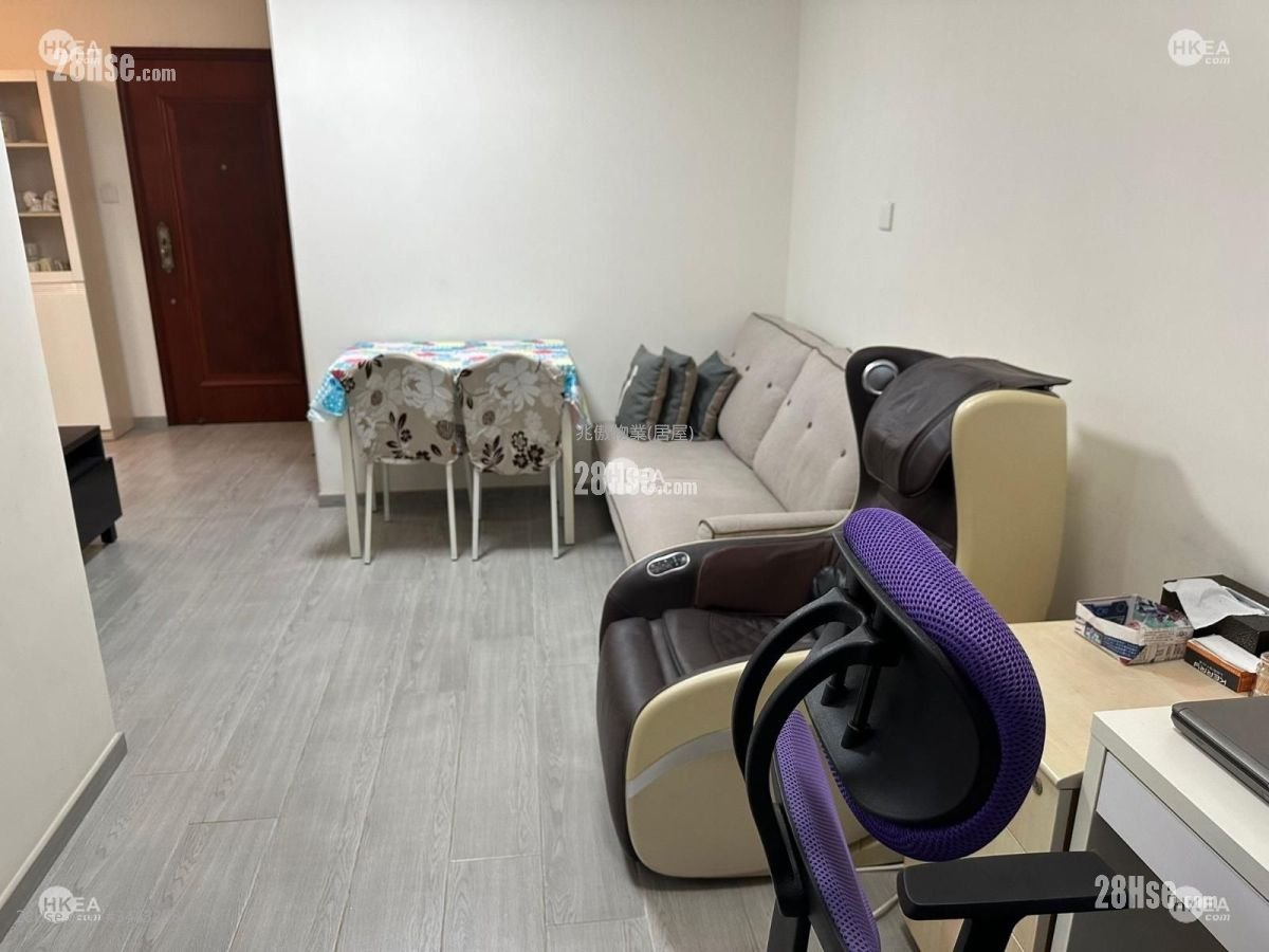 Hoi Fu Court Sell 2 Bedrooms , 1 Bathroom 429 ft²