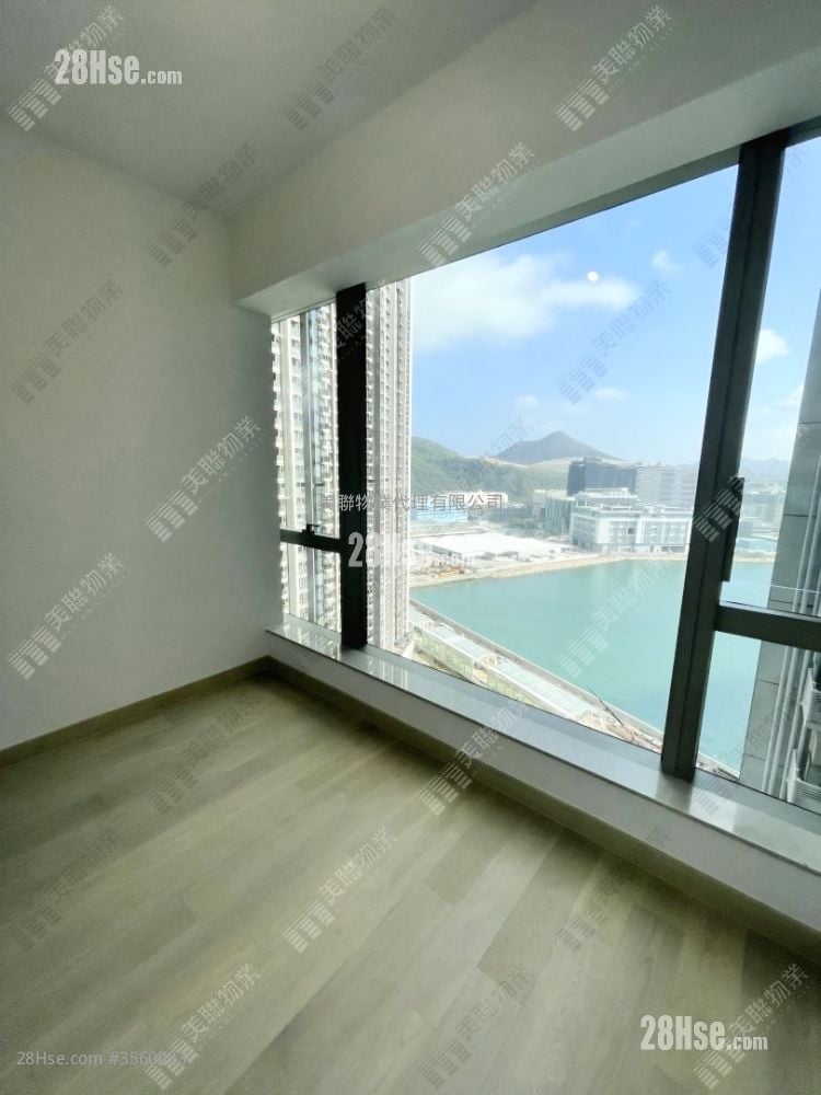 Marini Sell 2 Bedrooms 598 ft²