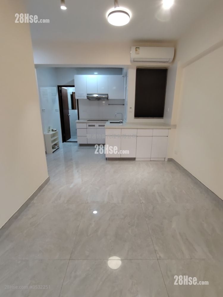 Chung Nam Mansion Rental 3 Bedrooms , 1 Bathroom 500 ft²