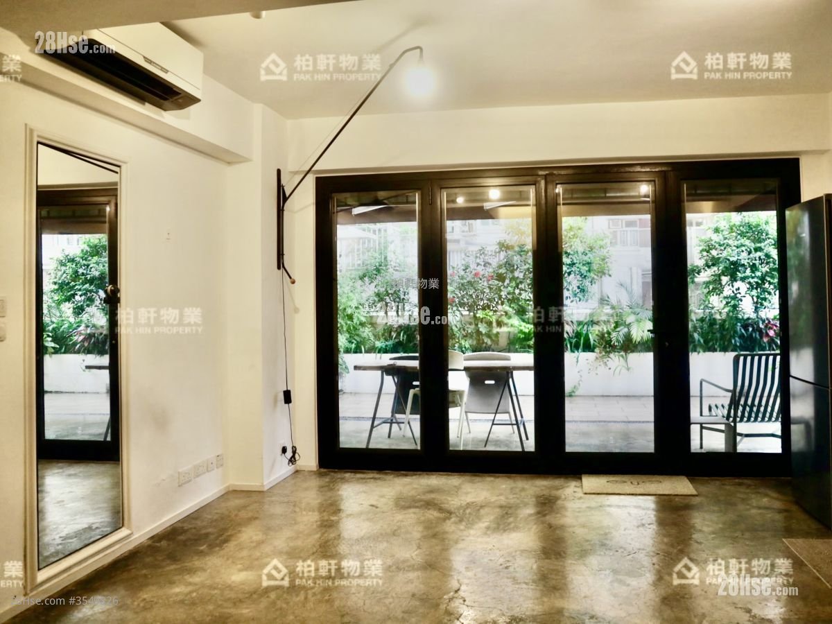 Riviera Mansion Rental Studio , 1 Bathroom 336 ft²