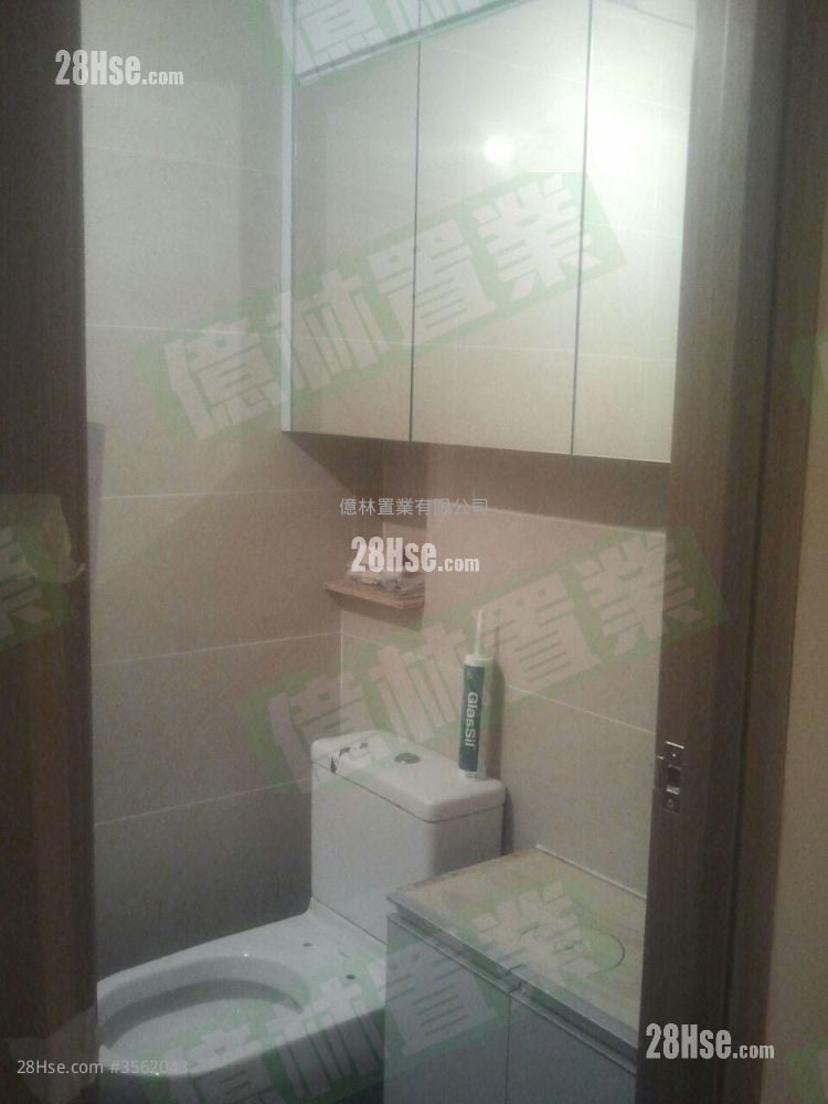 Hong Pak Court Rental 2 Bedrooms , 1 Bathroom 401 ft²