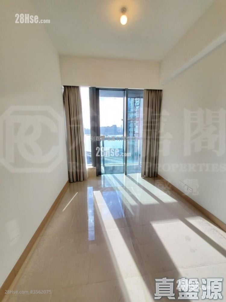 Victoria Harbour Sell 1 Bedroom 364 ft²