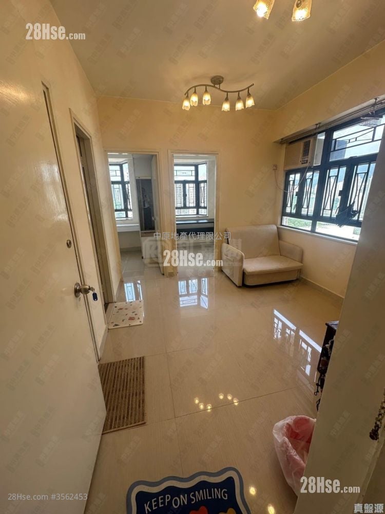 Wai Wah Centre Rental 2 Bedrooms , 1 Bathroom 308 ft²
