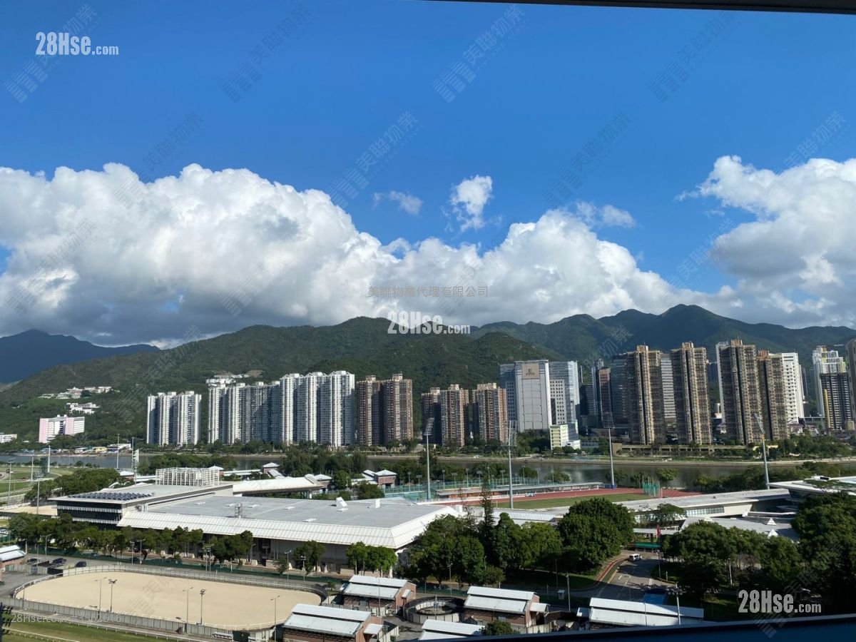 御龙山 售盘 3 房 1,026 平方尺
