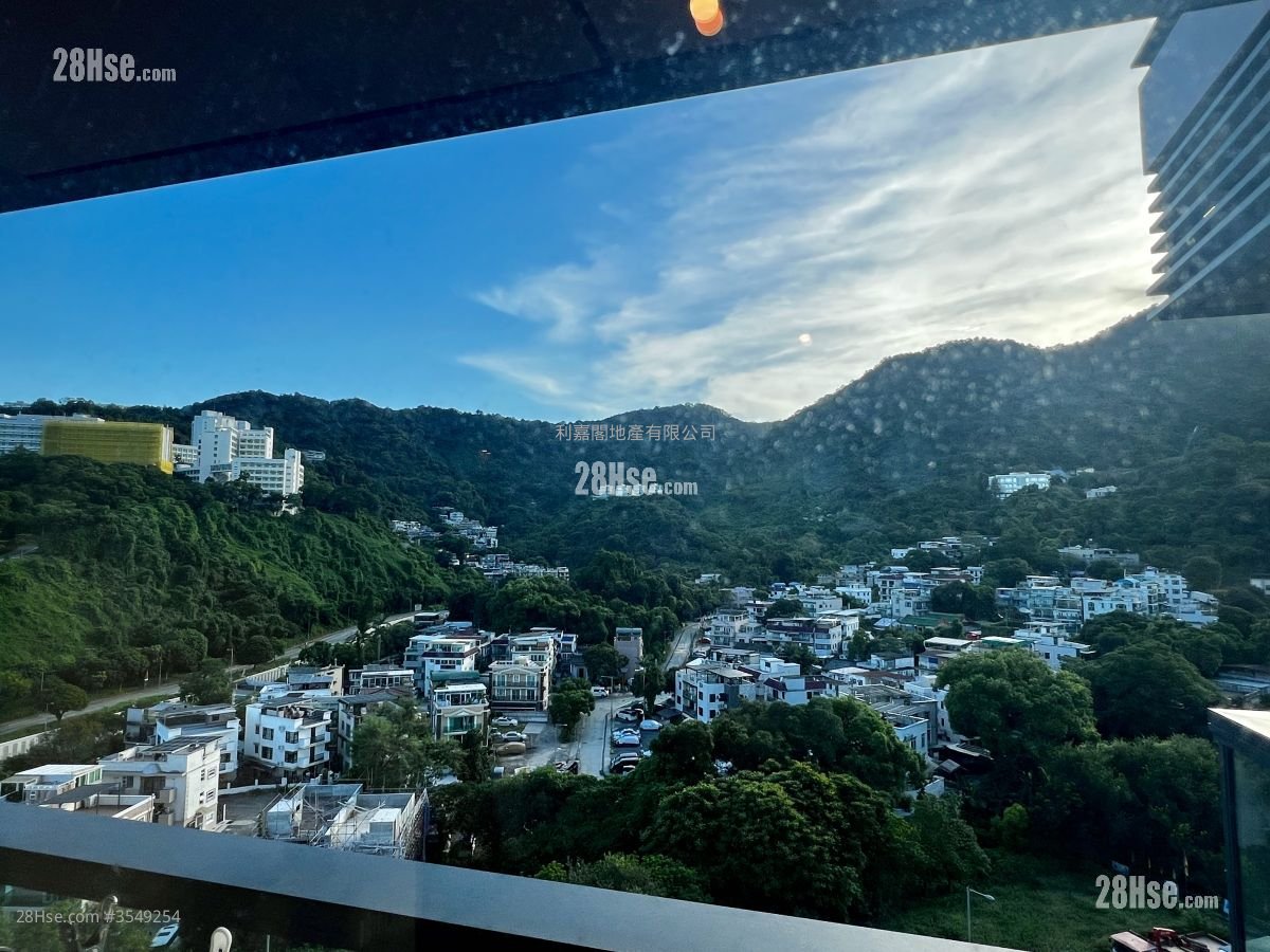 Silicon Hill Rental 3 Bedrooms 565 ft²