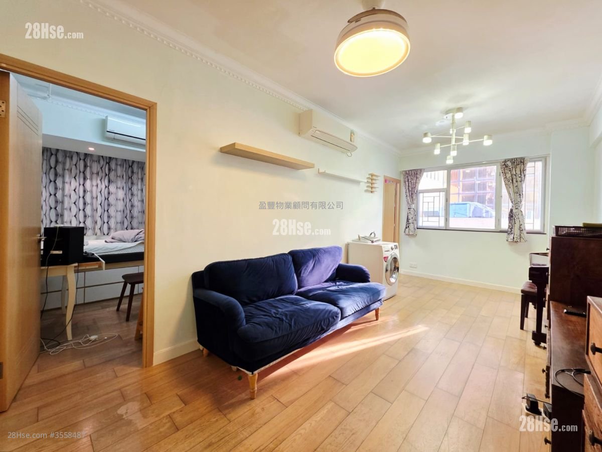 Chee On Building Sell 2 Bedrooms , 1 Bathroom 555 ft²