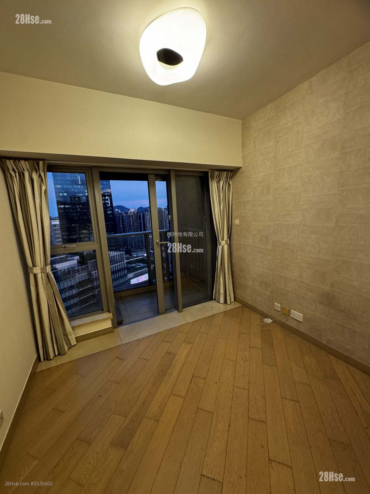 The Latitude Rental 2 Bedrooms , 1 Bathroom 584 ft²