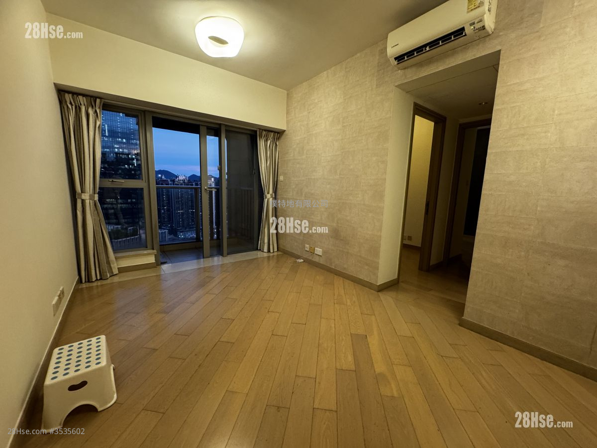 The Latitude Rental 2 Bedrooms , 1 Bathroom 584 ft²