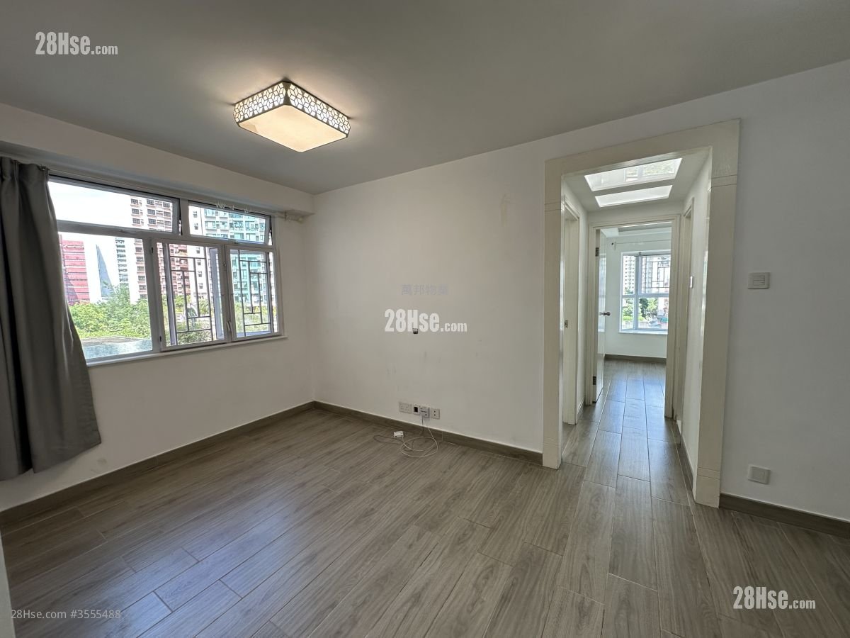 Evergreen Court Sell 2 Bedrooms , 1 Bathroom 485 ft²
