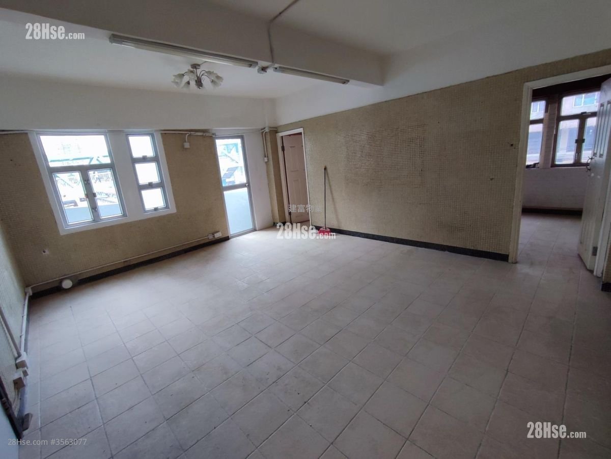 Fook Tak Building Sell 494 ft²