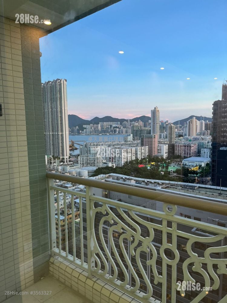 Sky Tower Sell 2 Bedrooms , 1 Bathroom 452 ft²