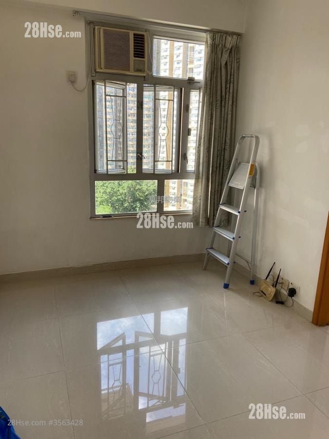 Tai Wo Centre Sell 294 ft²