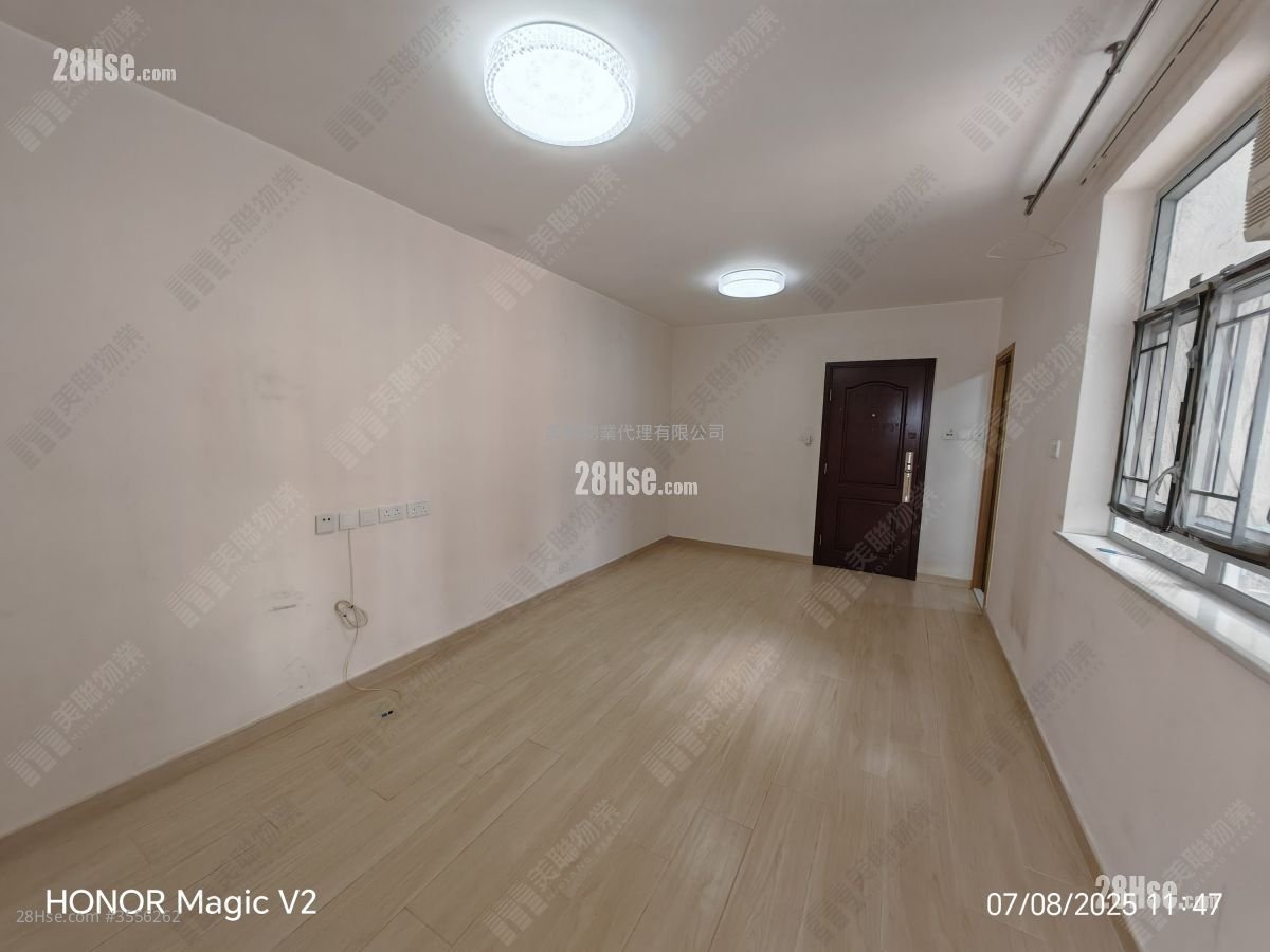 Telford Gardens Sell 2 Bedrooms , 1 Bathroom 494 ft²