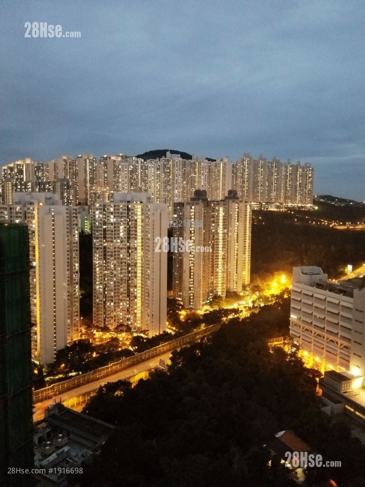 Lei On Court Sell 3 Bedrooms , 2 Bathrooms 650 ft²