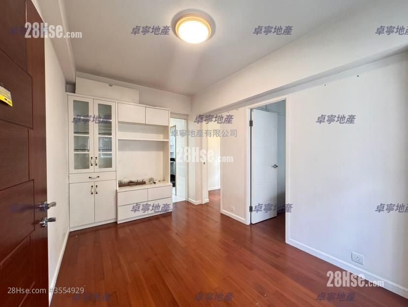 Yen Lai Building Rental 2 Bedrooms , 1 Bathroom 417 ft²