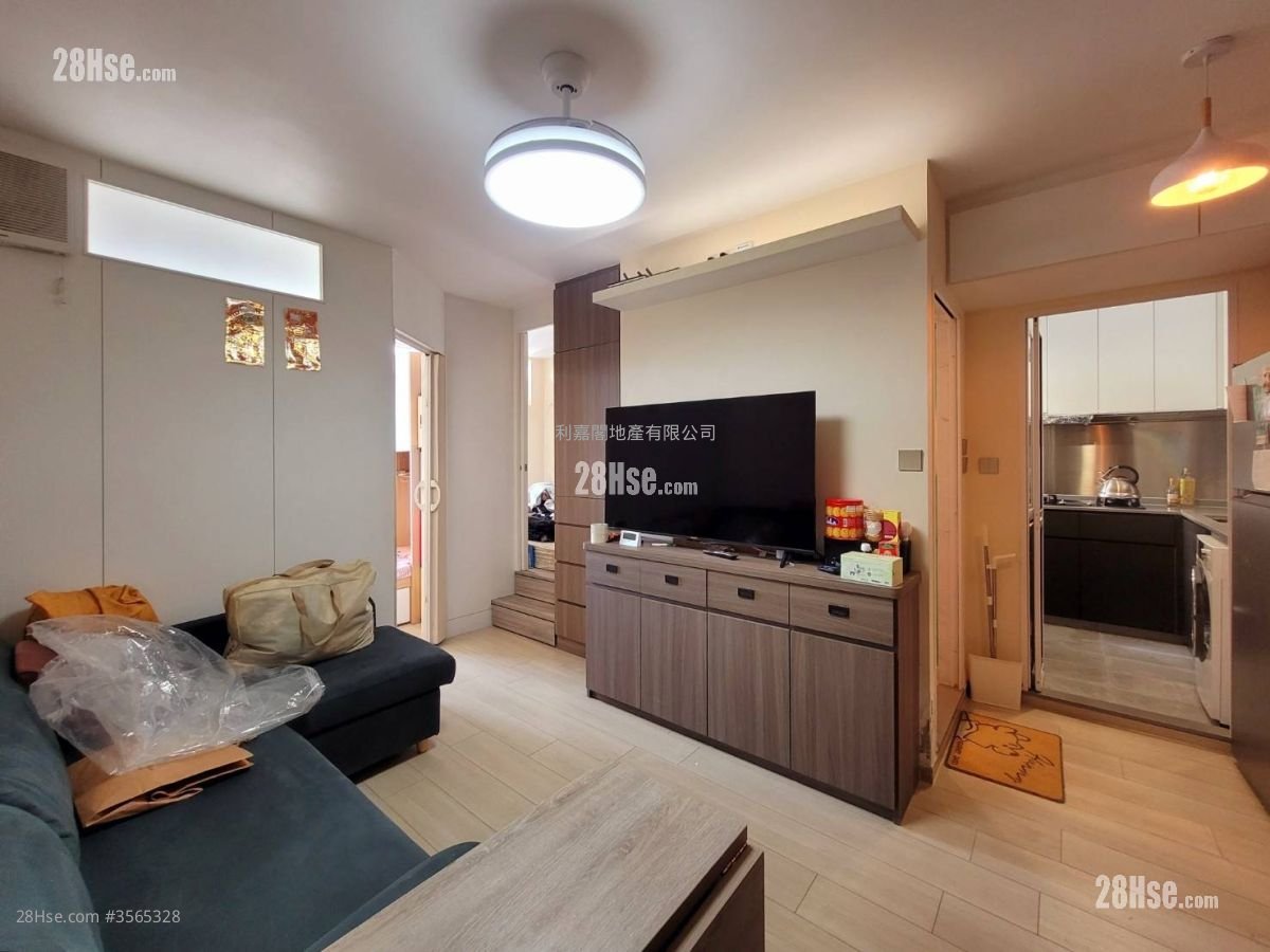 Yu Tai Court Sell 2 Bedrooms 384 ft²