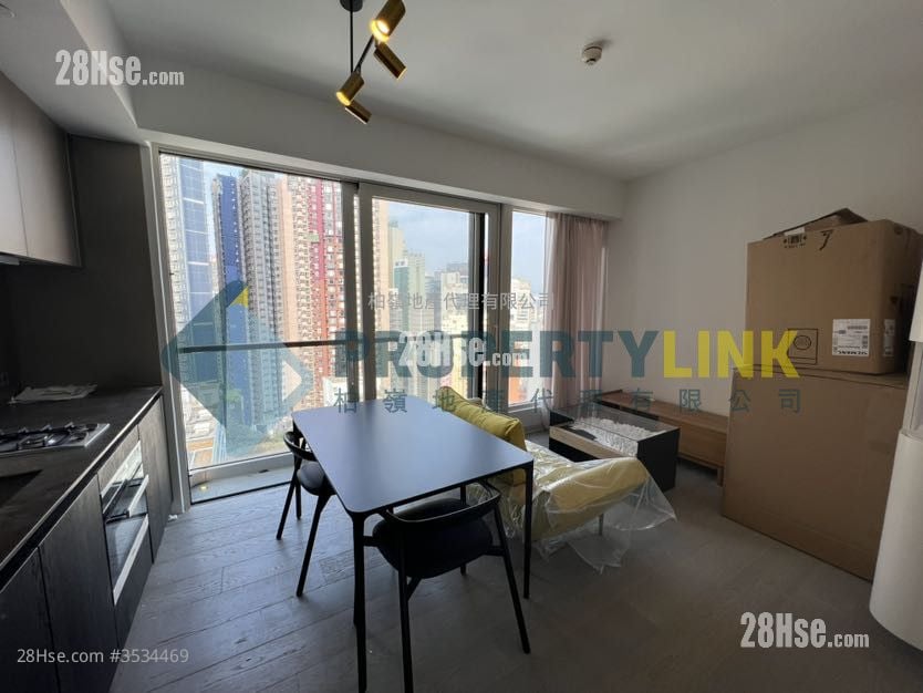 28 ABERDEEN ST 售盘 1 房 , 1 浴室 407 平方尺