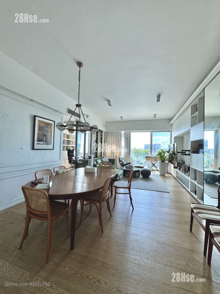 The Coronation Rental 4 Bedrooms , 3 Bathrooms 1,624 ft²