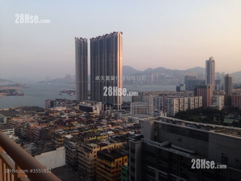 Sky Tower Rental 2 Bedrooms , 1 Bathroom 452 ft²