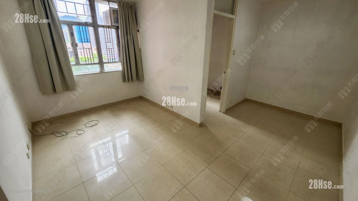 Lung Poon Court Sell 1 Bedroom 353 ft²