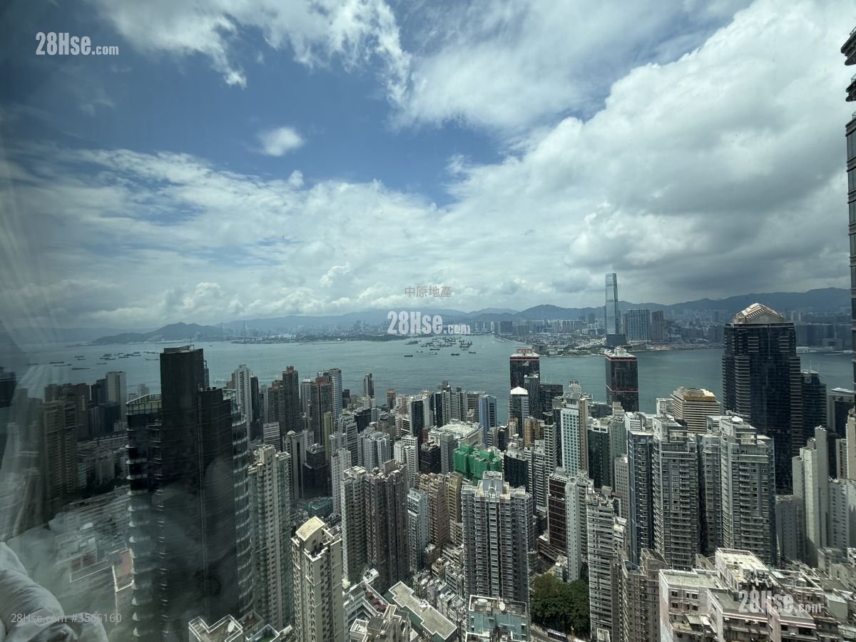 Azura Sell 4 Bedrooms , 4 Bathrooms 1,589 ft²
