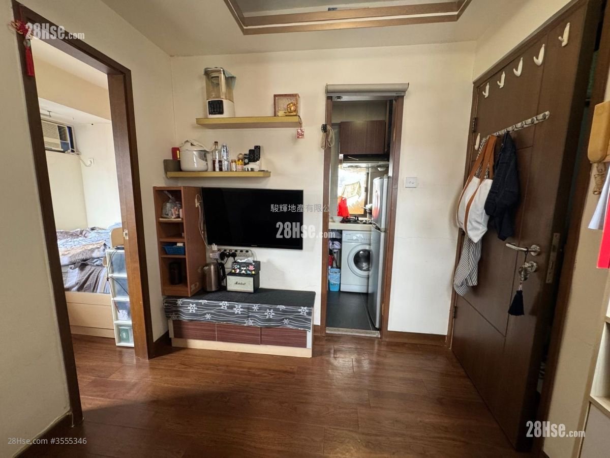 Hang Wan House Sell 1 Bedroom , 1 Bathroom 216 ft²
