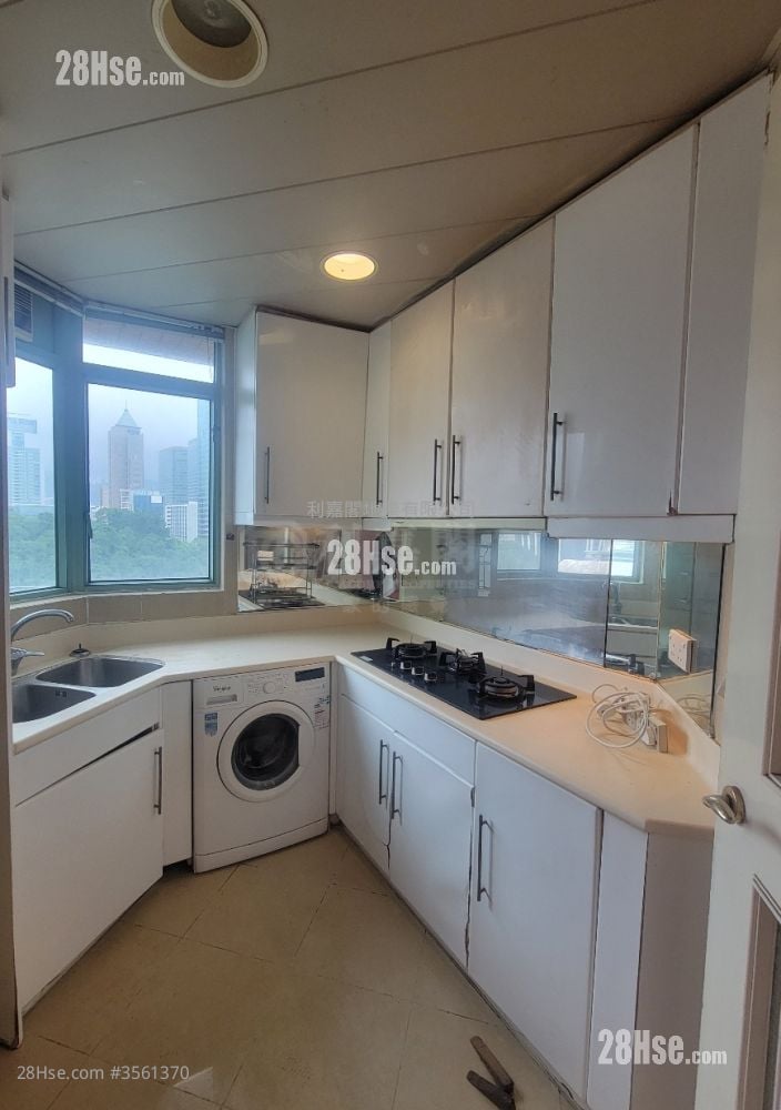 港景峰 售盤 3 房 , 3 浴室 894 平方呎 港景峰 售盤 3 房 , 3 浴室 894 平方呎