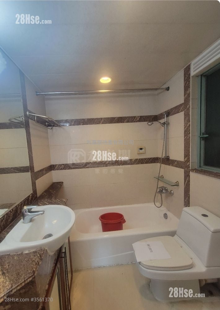 港景峰 售盤 3 房 , 3 浴室 894 平方呎 港景峰 售盤 3 房 , 3 浴室 894 平方呎