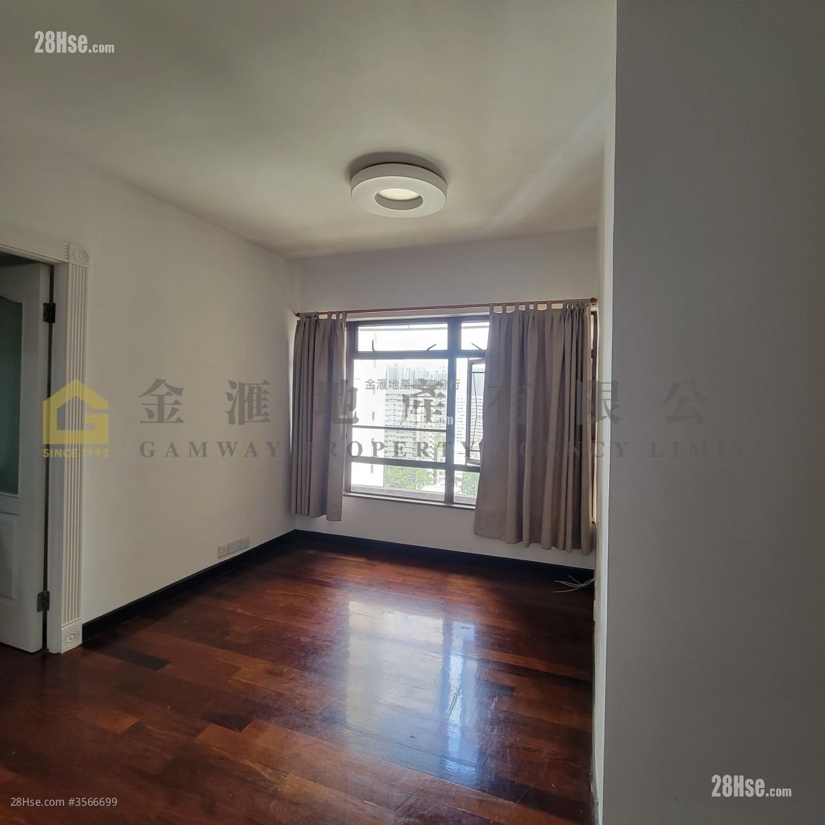 Bay View Garden Sell 3 Bedrooms , 2 Bathrooms 682 ft²