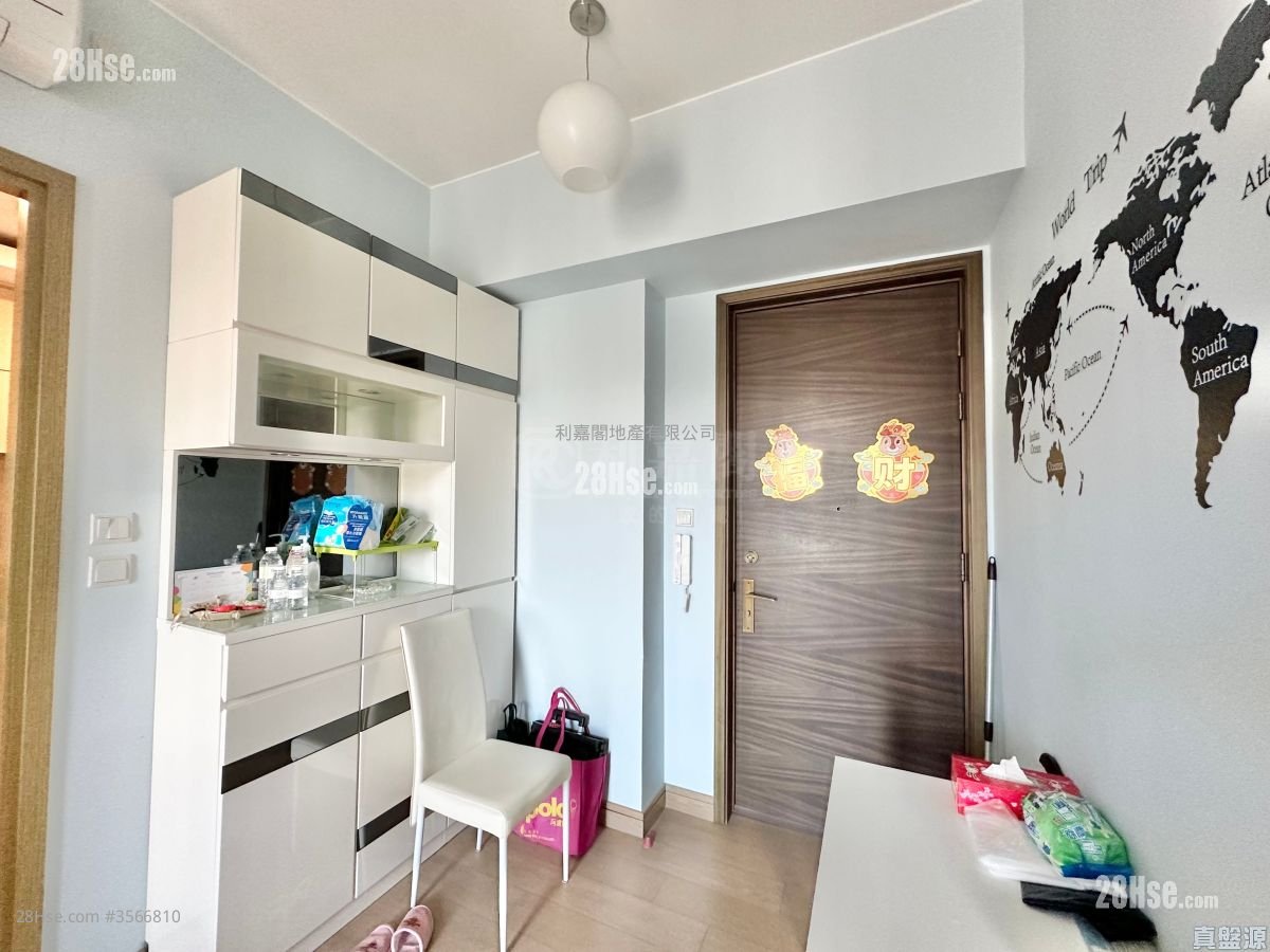 The Reach Sell 2 Bedrooms , 1 Bathroom 440 ft²