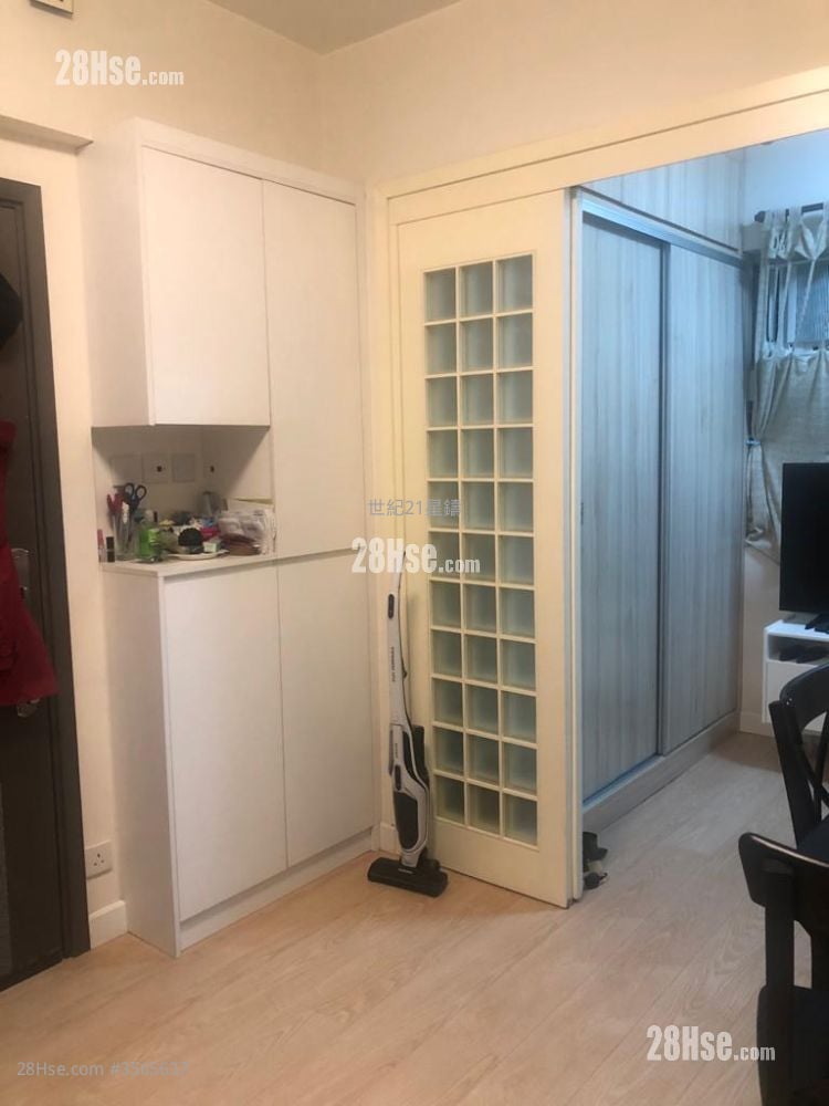 Lai Yan Lau Sell 1 Bedroom , 1 Bathroom 301 ft² Lai Yan Lau Sell 1 Bedroom , 1 Bathroom 301 ft²