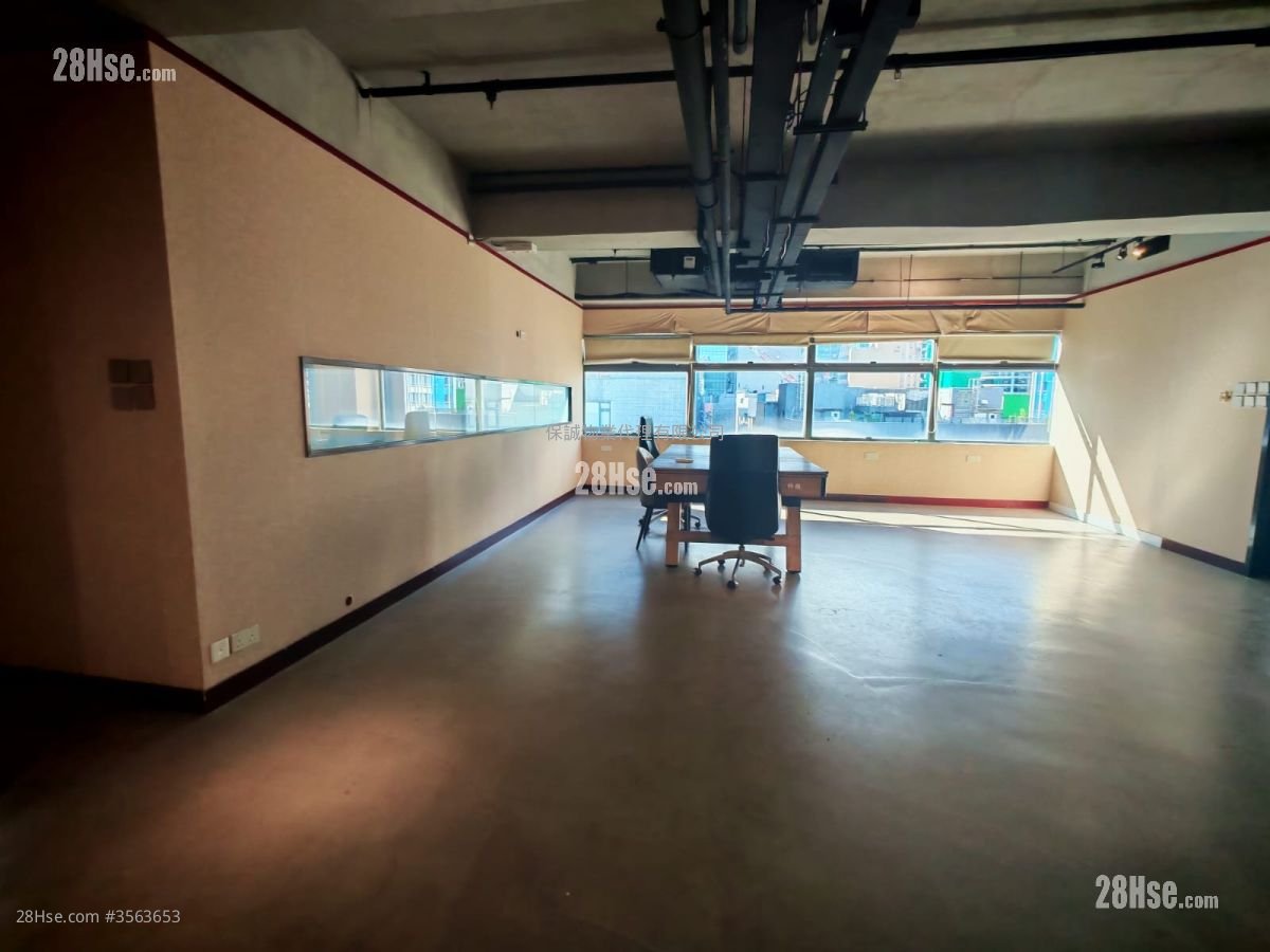 Texwood Plaza Rental 4,300 ft² Texwood Plaza Rental 4,300 ft²