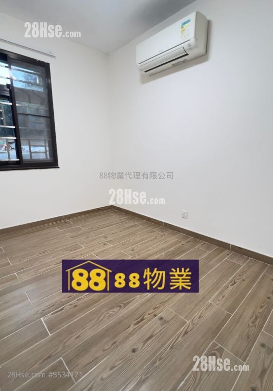 村屋 租盤 3 房 , 1 浴室 700 平方呎