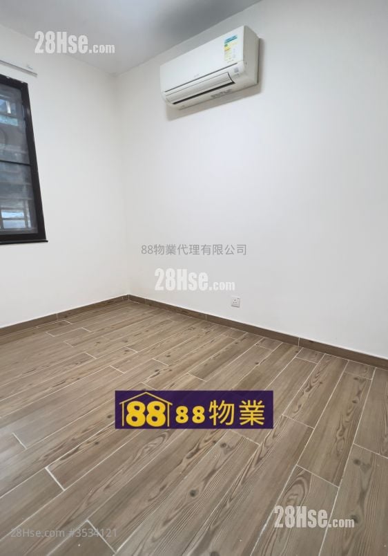 村屋 租盤 3 房 , 1 浴室 700 平方呎