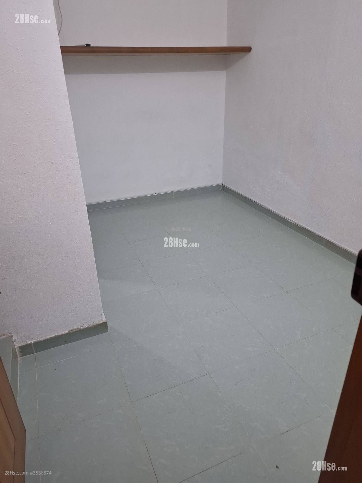 Lee Hing Building Rental Studio , 1 Bathroom 150 ft² Lee Hing Building Rental Studio , 1 Bathroom 150 ft²